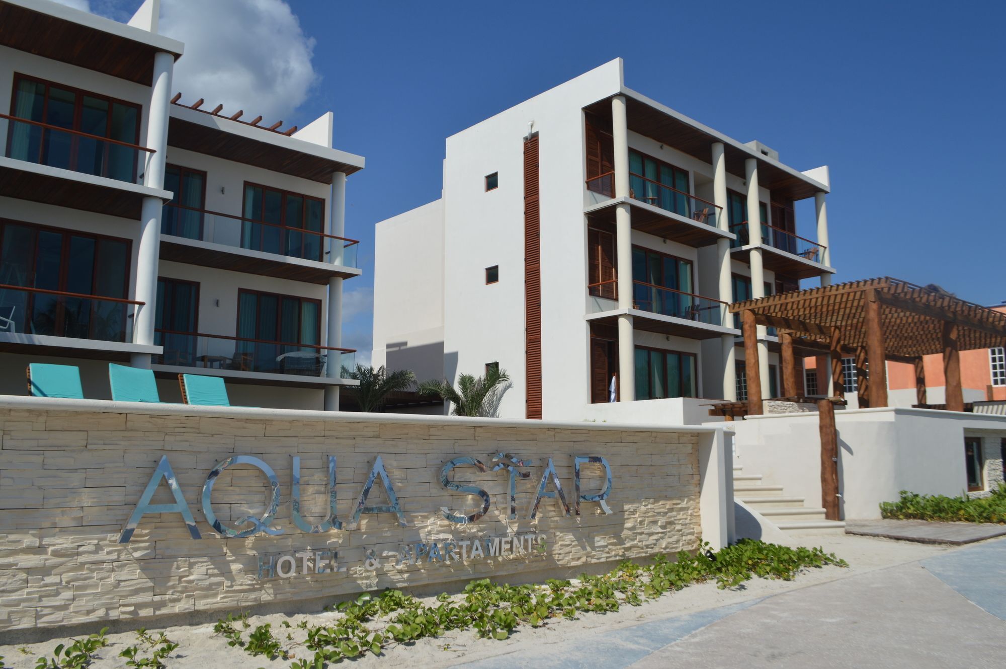 Aqua Star Hotel And Apartments By Koox Luxury Collection Mahahual Exterior photo